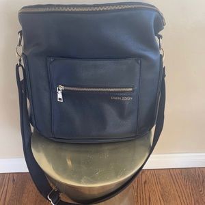 FAWN DESIGN diaper bag black with gold accent 👶🏻
